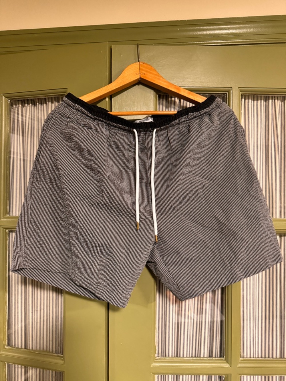 Men's Seersucker Swim Trunks - Black/White